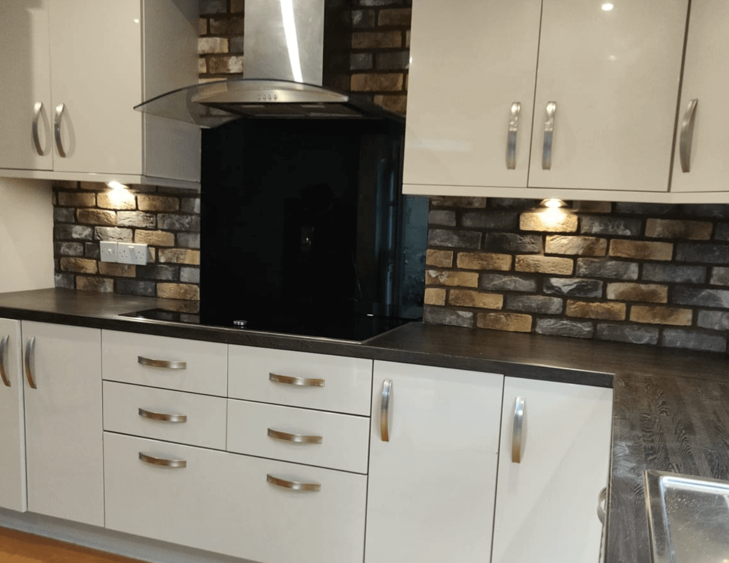 Warmth, Texture, Style: Why Brick Slips Are the Interior Design Secret Weapon — and a Natural Partner for Fireplaces