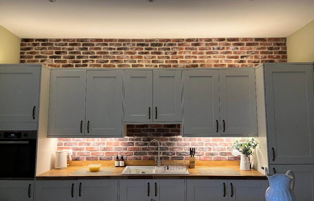 Cottage red brick tiles slips