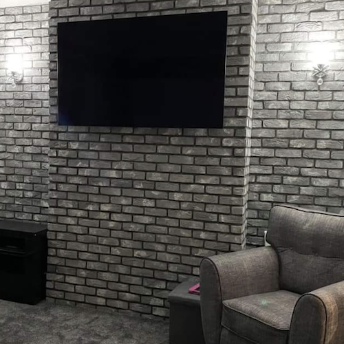 Grey-brick-slips-in-lounge